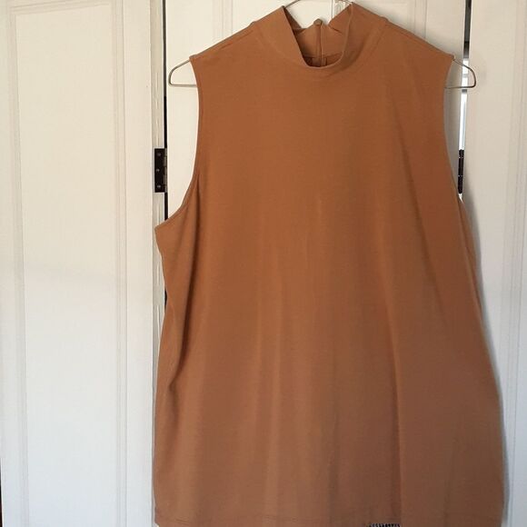 Herringbone pants, butterscotch shirt & brown jean jacket 3-pc. outfit of Woman - Picture 8 of 15